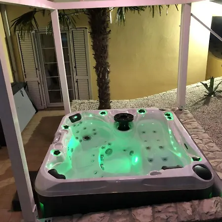 Βίλα In Ripenda Kras With Pool And Sauna *