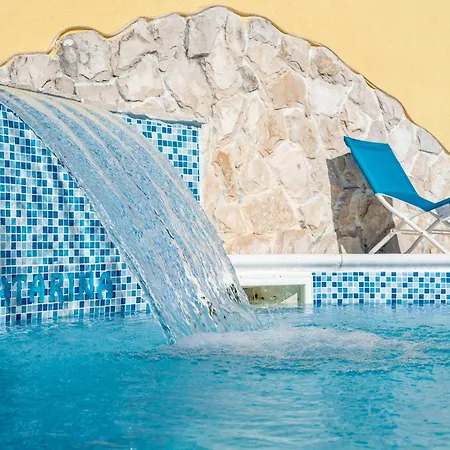 Βίλα In Ripenda Kras With Pool And Sauna