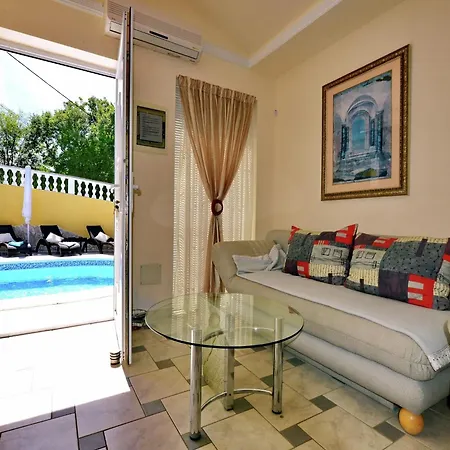 In Ripenda Kras With Pool And Sauna * Labin (Istria)